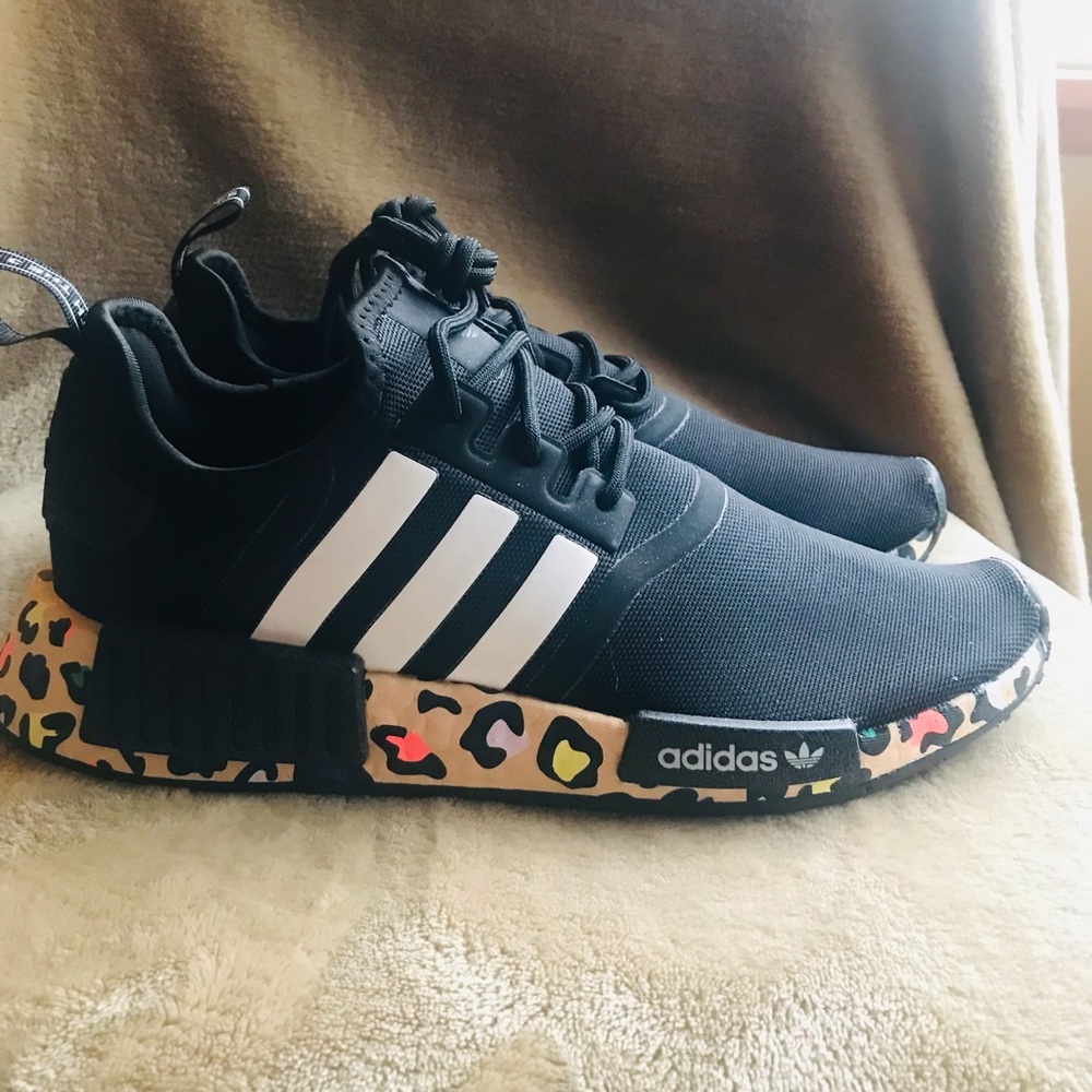 Women’s Sneakers